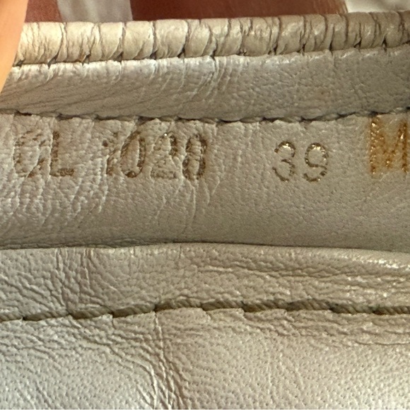 Authentic Louis Vuitton Leather Ballet Flats – Size EU 39 / US 8.5
